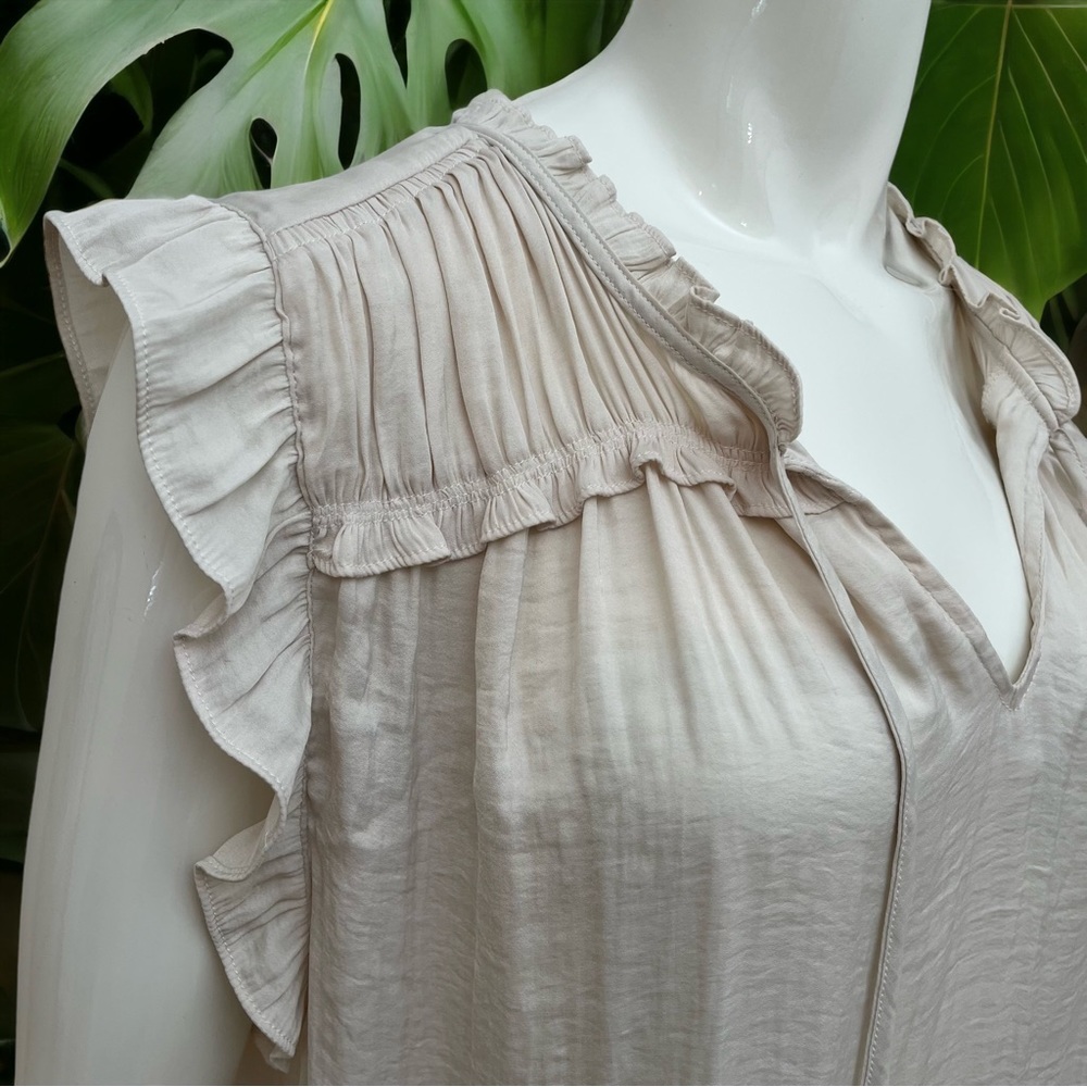 [2X] SUMMER SLEEVELESS BLOUSE Ivory Beige Lightweight